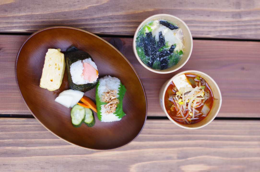 OMUSUBI & SOUP CAFE